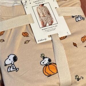 NWT American Eagle Snoopy Pumpkin Pajama Set